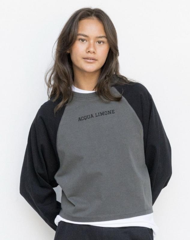 CROPPED VARSITY LS TEE ANTHRACITE/BLACK ACQUA LIMONE
