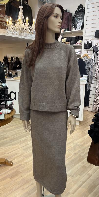 ROWCC TURTLE NECK KNIT WALNUT CO'COUTURE