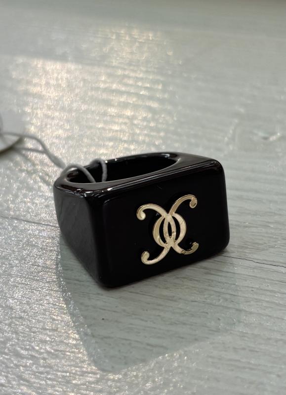 ESME LOGO RING DARK BROWN BOW19