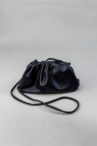 DUMPLING BAG BLACK BOW19