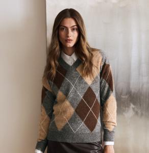 GISELLE ARGYLE SWEATER GREY STONE NEWHOUSE