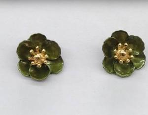 FLOWER PETITE EARRINGS PEARL DARK GREEN BOW19