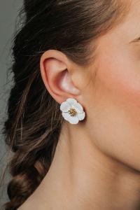 FLOWER SMALL EARRINGS WHITE MAT BOW19