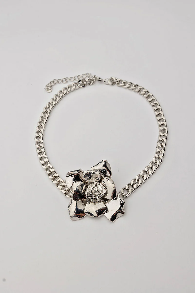 ROSE NECKLACE SILVER BOW19