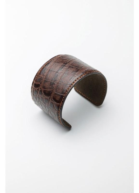 LEATHER CROCO CUFF BRACELET BROWN BOW19