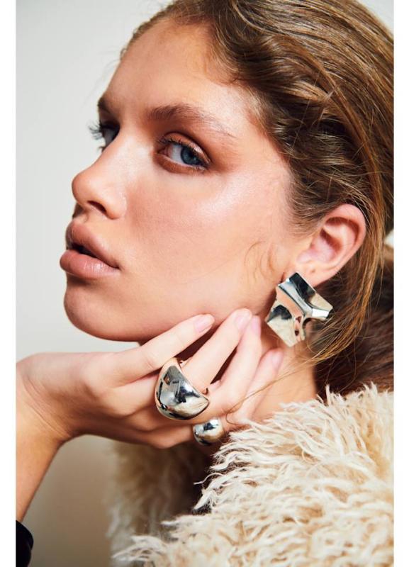 DEIA EARRINGS SILVER BOW19