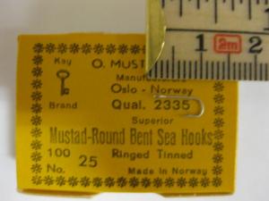 Mustad 2335 No.25 Round Bent Sea