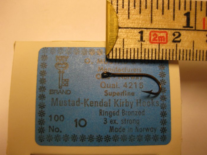 Mustad 4215 No.10 Kirby Kendal