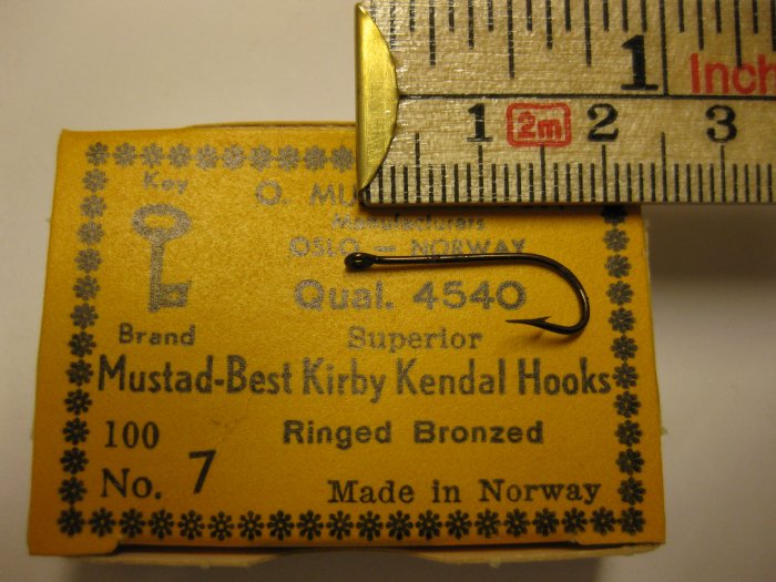 Mustad 4540 No.7 Kirby Kendal
