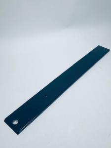 Slangskyddsplåt svart lång/bom M36