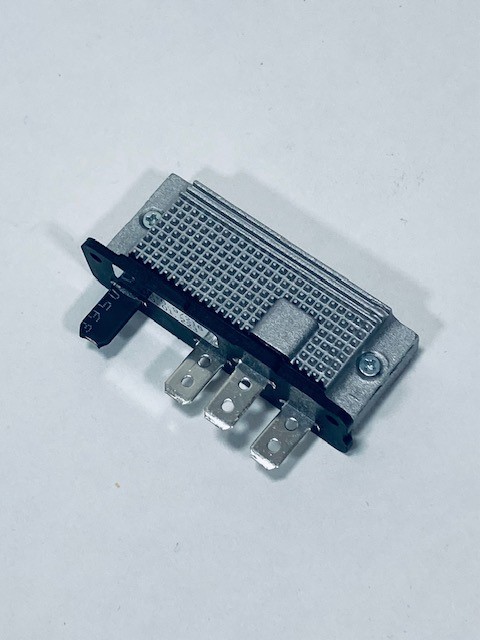Resistor 12v, styr fläkthast. värme/AC 960-620s