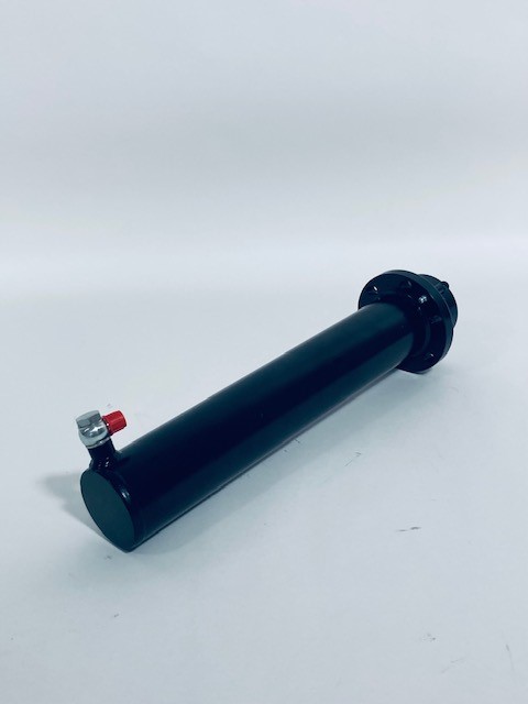 Svängcylinder vänster till 300kranarna och 30-kranarna