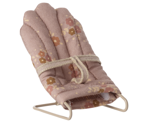 Maileg – Babysitter My, rosa med blommor för möss och kaniner storlek my