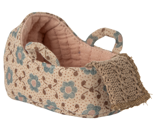 Maileg – Babylift till mus, bärsäng till baby mus i rosa, mjuk vagga med filt