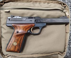 Browning Buckmark .22lr Begagnad inkl 2st magasin och 5.11-pistolväska