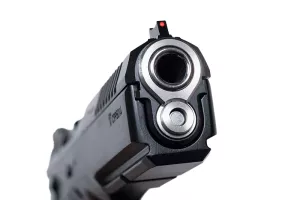 Pistol CZ Shadow 2 med pipbussning 9 mm