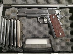 Les Baer 9x19 - Säljuppdrag Bull-pipa, 6st magasin