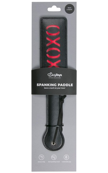 Populär paddel som lämnar avtrycket XOXO på din älskare. kartong