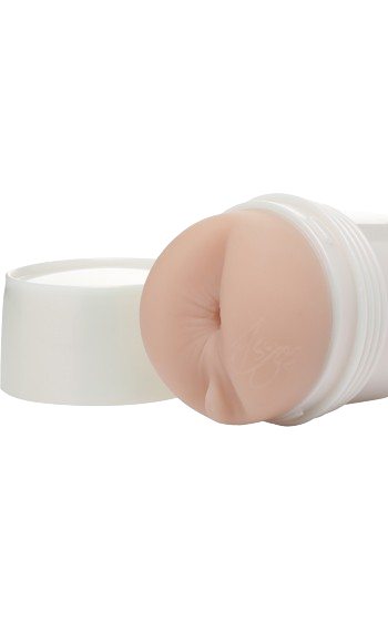 Porrstjärnan Elsa Jean´s avgjutning av bakdörren.