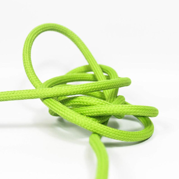 Ljusgrön textilsladd ojordad kabel. Finns i flera olika längder.