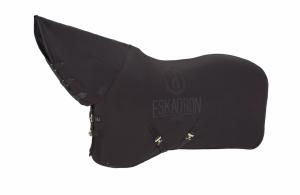 Fleecetäcke Med Hals Eskadron Heritage Black Truffle