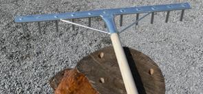 Kyrkogårdsräfsa 11 pinnar