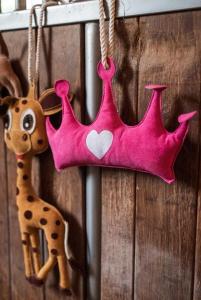 Hästleksak HG Crown Phlox Pink