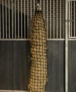 Hönät Slowfeed QHP Extra Långt 50x180cm Svart