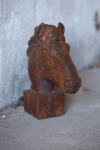 Hästhuvud S rost 28*30cm