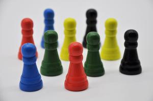 Stora spelpjäser i trä  10-pack