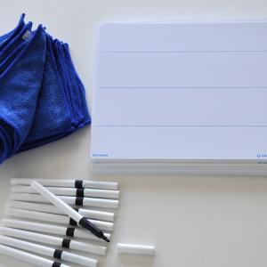 Skrivtavla A4 linjerad + Whiteboardpennor och Mikrofiberdukar 30-pack