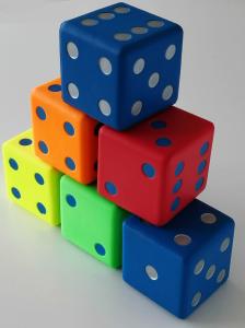 Stora tysta pricktärningar 6-pack 8x8-cm