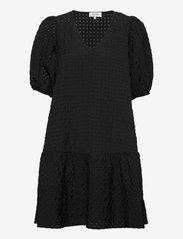 LR-Serina Dress Black