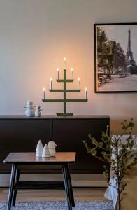 Adventsljusstake Trä Grön 7L 61cm Konstsmide