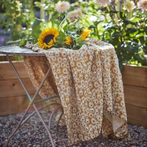 Affari of Sweden Elsa Blommig Bordsduk Senapsgul 150x250cm