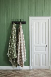 Almedahls Korg Ullpläd 130x170cm Grön/Offwhite