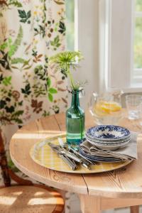 Almedahls Kristina Bricka Rund Gul 38cm