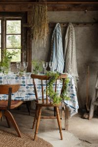 Almedahls Havet Pläd 120x170cm Blå/Offwhite