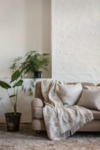 Almedahls Skogen Ullpläd 130x170cm Beige/Offwhite