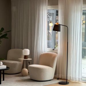 Golvlampa Svart/Trä Aneta Lighting Geilo 158cm