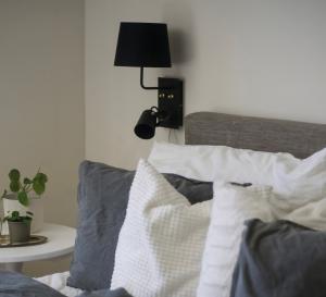 Vägglampa Svart/Mässing Aneta Lighting Metz 42cm