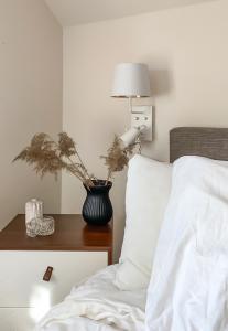 Vägglampa Vit/Mässing Aneta Lighting Metz 42cm