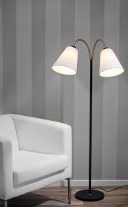 Golvlampa Svart/Mässing 2L Aneta Lighting Ljusdal 140cm