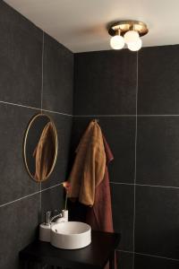 Badrumslampa Plafond Mässing/Opalvit Aneta Lighting Messina