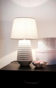 Bordslampa Keramik Vit Aneta Lighting Mona