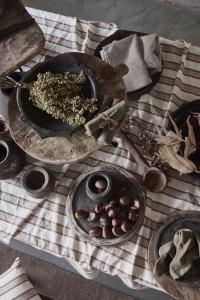 Boel & Jan Arco Bordsduk Rost/Brun/Vit 150x250cm