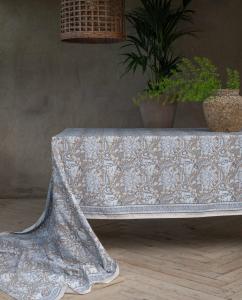 Bordsduk Dante Blå 145X300cm Fondaco