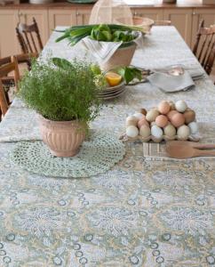 Bordsduk Dante Grön 145X300cm Fondaco