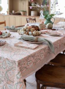 Bordsduk Dante Rosa 145X300cm Fondaco