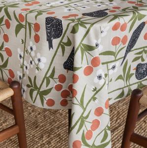Bordsduk Körsbärsträdgården Beige 145x250cm Almedahls